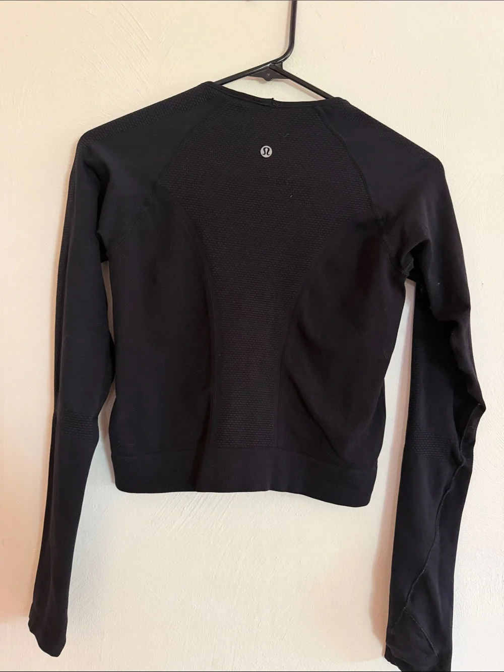 lululemon athletica Black Long-Sleeve Athletic Top
